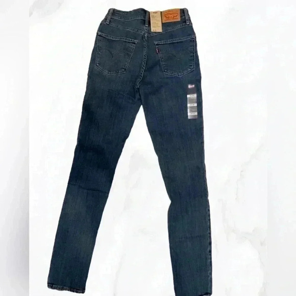 NWT Levi’s 721 high rise skinny 5 pocket medium wash denim jean  26 - Picture 4 of 7